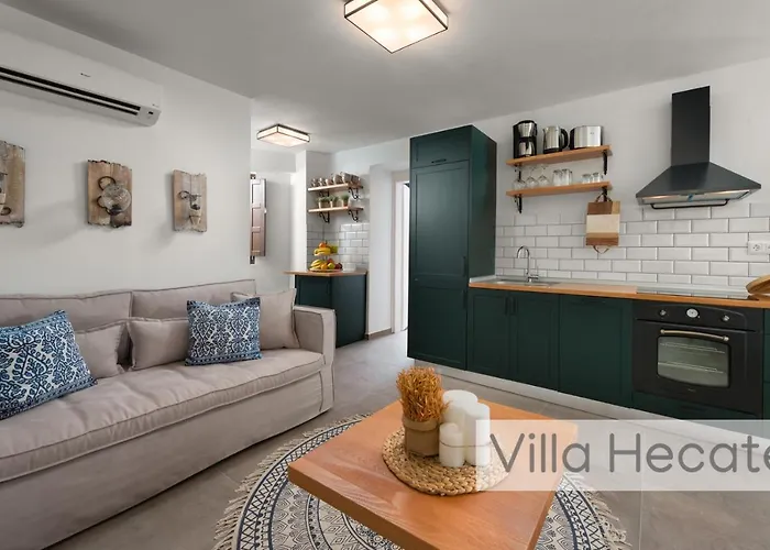 Villa Amphitheater And Líndos