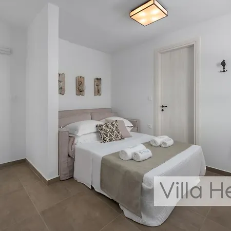 Villa Amphitheater And *