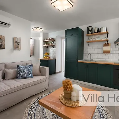 Villa Amphitheater And Líndos