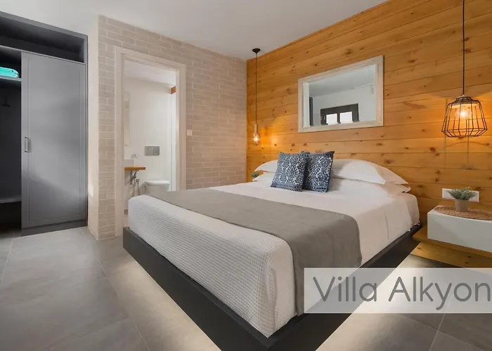 Villa Amphitheater And *